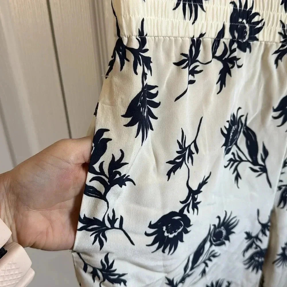 Tory Burch | 💯 Silk | Floral Jumpsuit | size 8 - Picture 5 of 9